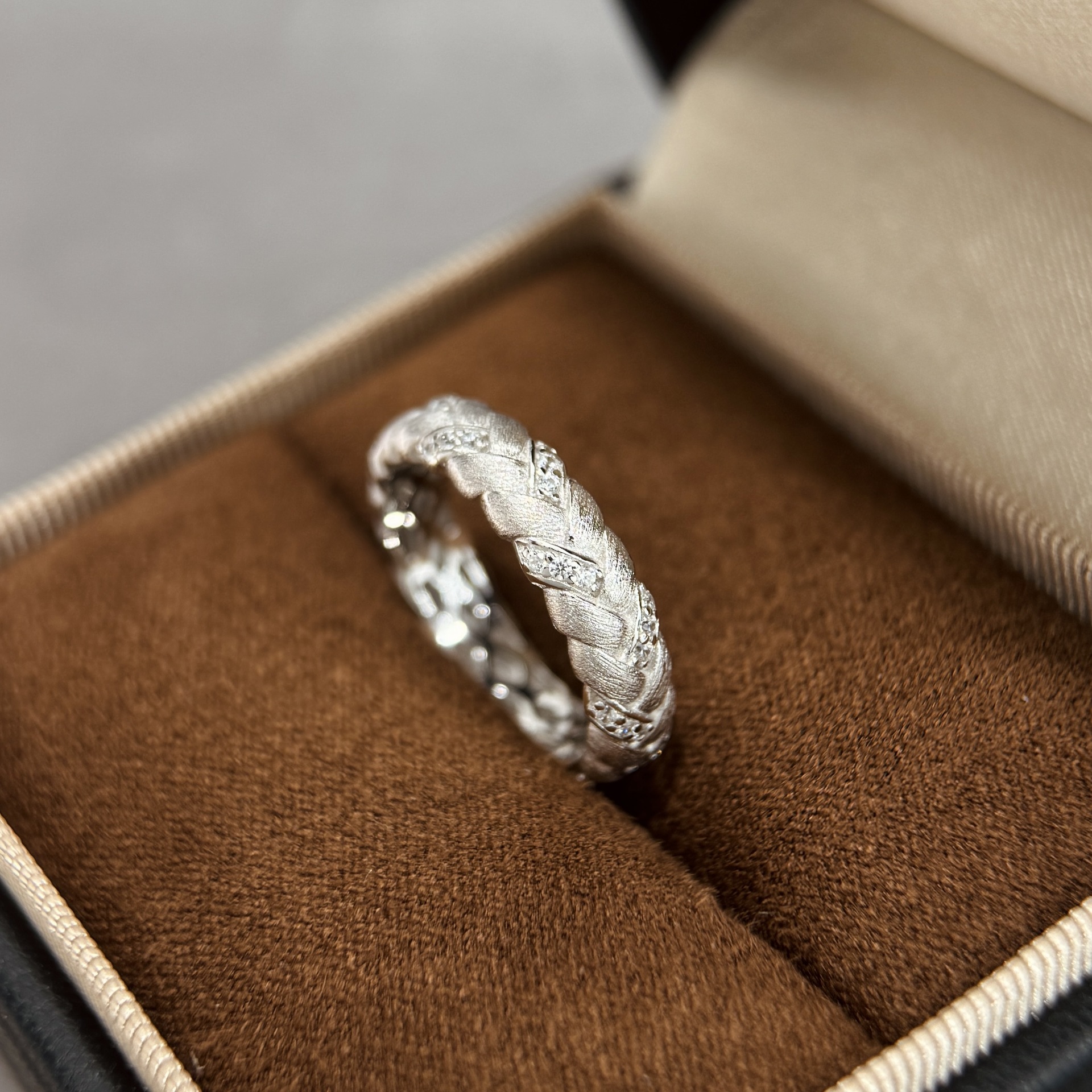 S925 Sterling Silver Hand-Brushed Braided Ring (Italian Weave) S925 Sterling Silver Hand-Brushed Braided Ring (Italian Weave)