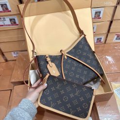 LV CARRY ALL SIZE 25 ✔️Material: Canvas Leather
