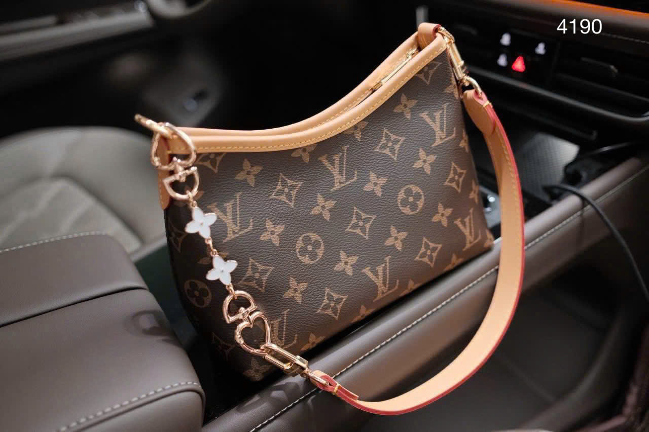 LV CARRY MINI size 19cm Material Monogram Canvas LV CARRY MINI size 19cm Material Monogram Canvas