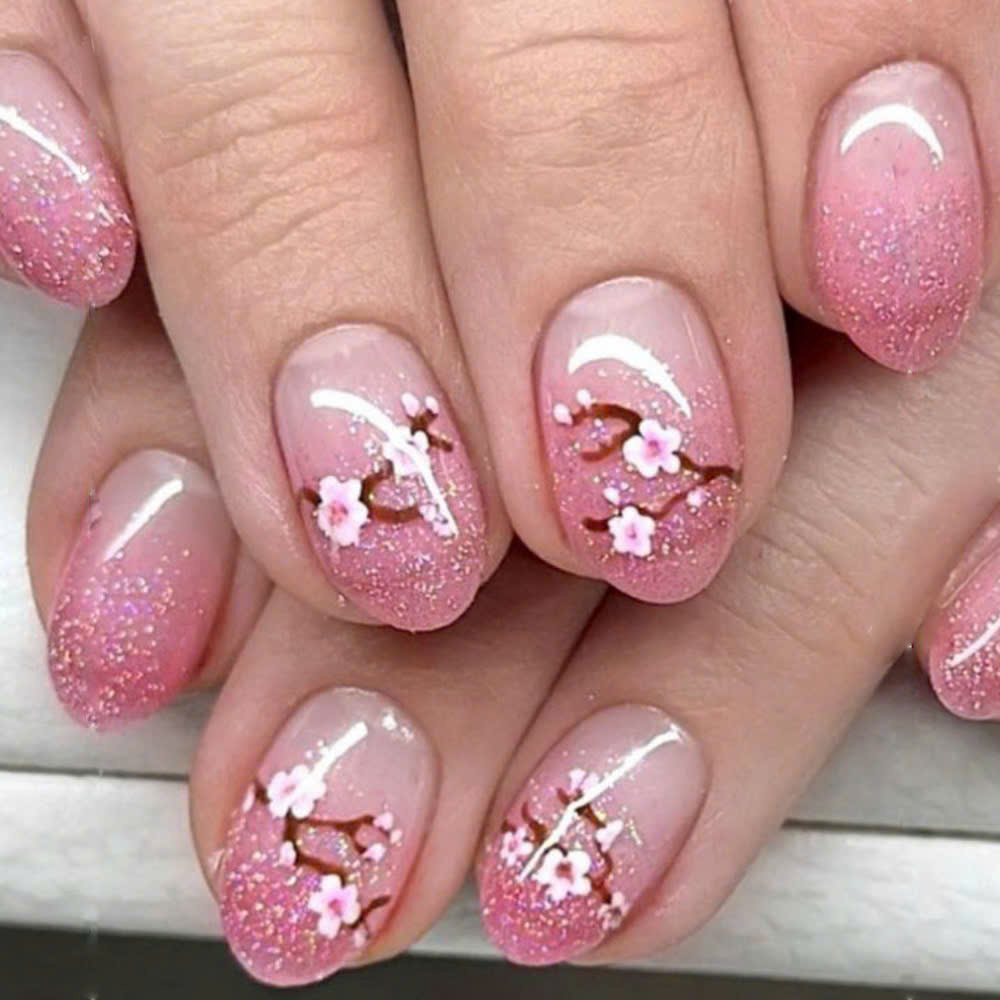 Set of 24 False Nails, beautiful, sweet, feminine and full of life. Set of 24 False Nails, beautiful, sweet, feminine and full of life.