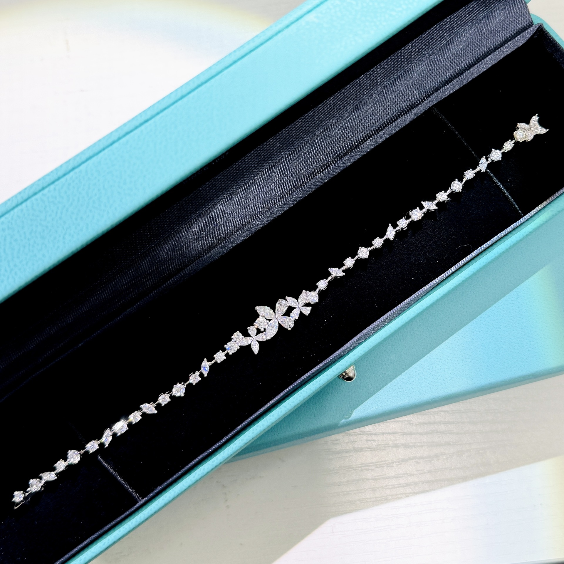 S925 Sterling Silver Butterfly Bracelet Sparkling diamonds and ice flower cut, exuding luxury and high-end for wealthy women. S925 Sterling Silver Butterfly Bracelet Sparkling diamonds and ice flower cut, exuding luxury and high-end for wealthy women.