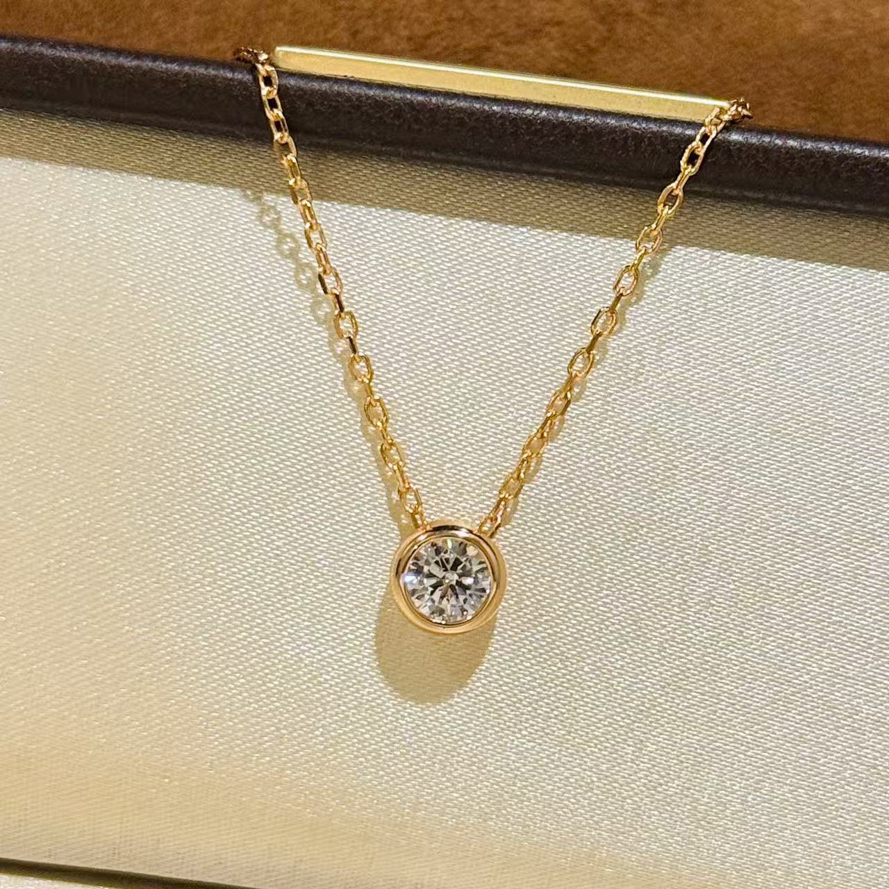 S925 Sterling Silver Small One Carat Round Diamond Necklace - A bit of casual elegance with a unique bubble design. S925 Sterling Silver Small One Carat Round Diamond Necklace - A bit of casual elegance with a unique bubble design.