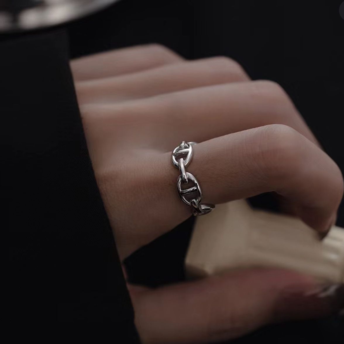 S925 Sterling Silver Ring, Smooth Finish, Classic European and American Minimalist Design, Gentle Luxury Ring S925 Sterling Silver Ring, Smooth Finish, Classic European and American Minimalist Design, Gentle Luxury Ring