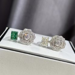 S925 silver ring with square camellia, rhinestones, emerald diamonds, high-end sparkling diamonds, high-end style