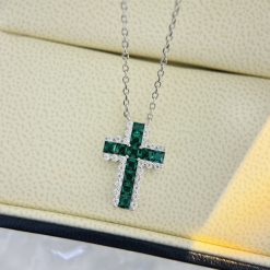 S925 Sterling Silver Cross Small Necklace: High-end rhinestone cut, casual luxury, versatile emerald.