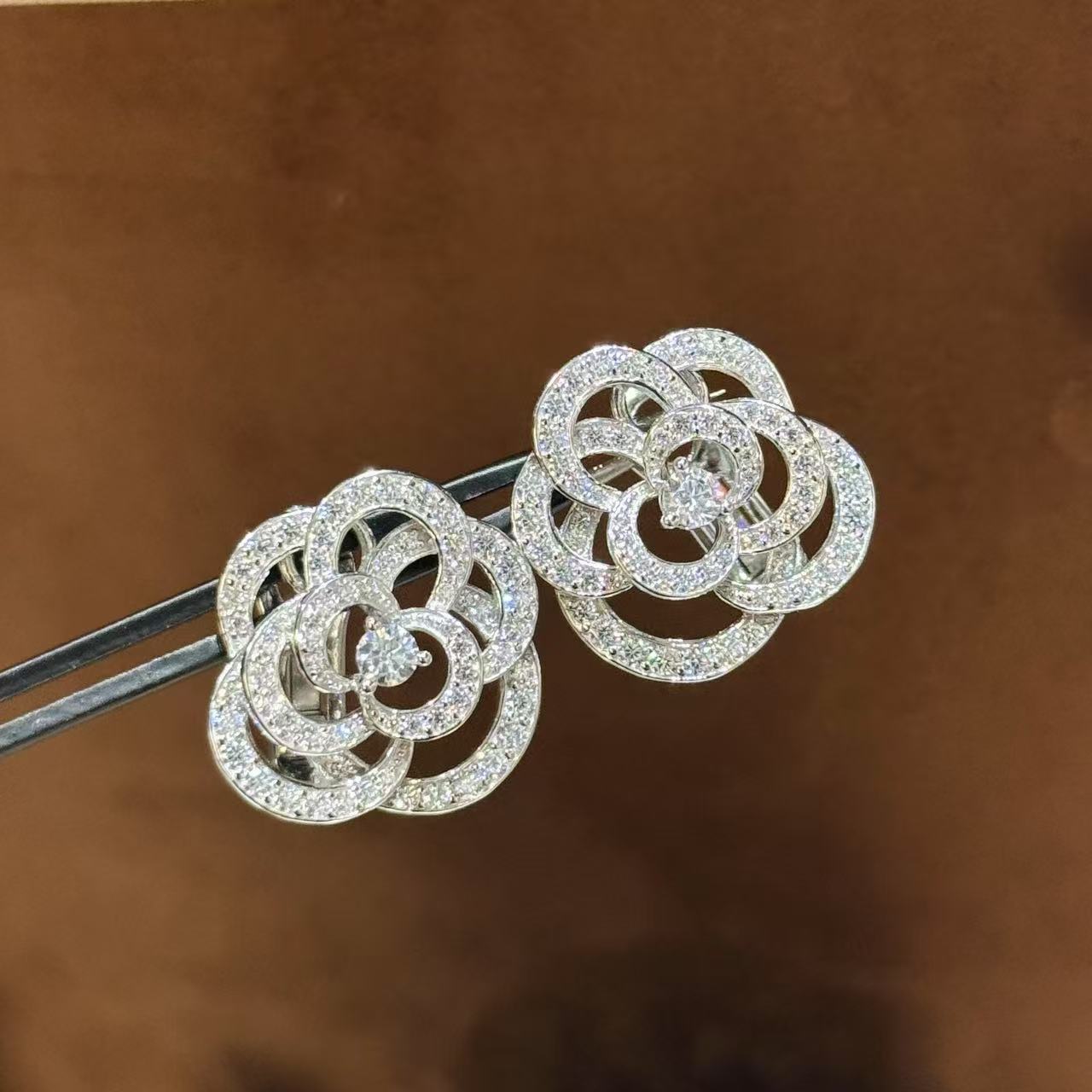 S925 Sterling Silver Camellia Openwork Earrings: Luxurious and Elegant with Full Diamonds S925 Sterling Silver Camellia Openwork Earrings: Luxurious and Elegant with Full Diamonds
