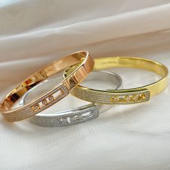 S925 Sterling Silver Plum Blossom Half Diamond Bracelet, Classic Design Three Diamond Slide, Versatile, Simple, Gentle Luxury Style, Full Diamond Bracelet, Instagram Style