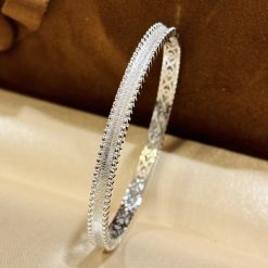 S925 silver bead bracelet with exquisite inner circle design, giving a high-end feel and smooth surface, no diamonds create a delicate and versatile look.