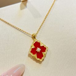 Buchi style large red agate four-leaf clover S925 silver necklace, royal style, classic elegance, high-end feel, ancient coins