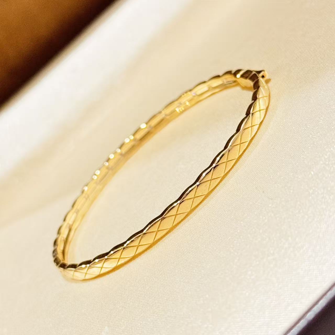 S925 silver cross pattern narrow bracelet, classic plain bracelet with crescent diamond, classic and versatile S925 silver cross pattern narrow bracelet, classic plain bracelet with crescent diamond, classic and versatile