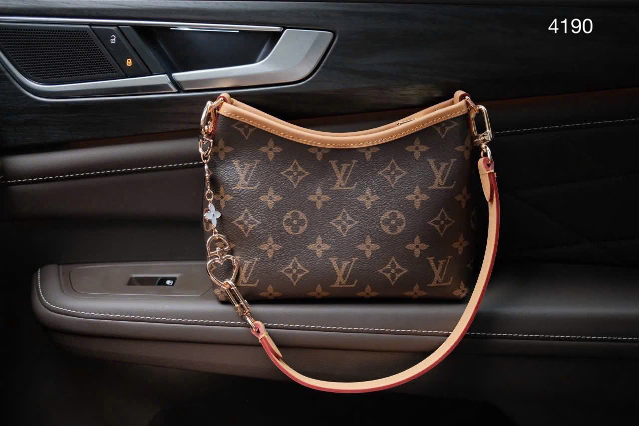 LV CARRY MINI size 19cm Material Monogram Canvas LV CARRY MINI size 19cm Material Monogram Canvas