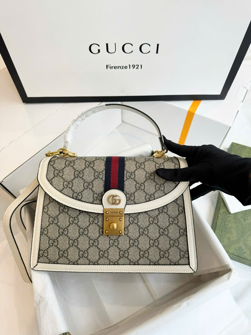 Gucci Ophidia NB size 25*17.5*7cm material: cowhide Gucci Ophidia NB size 25*17.5*7cm material: cowhide