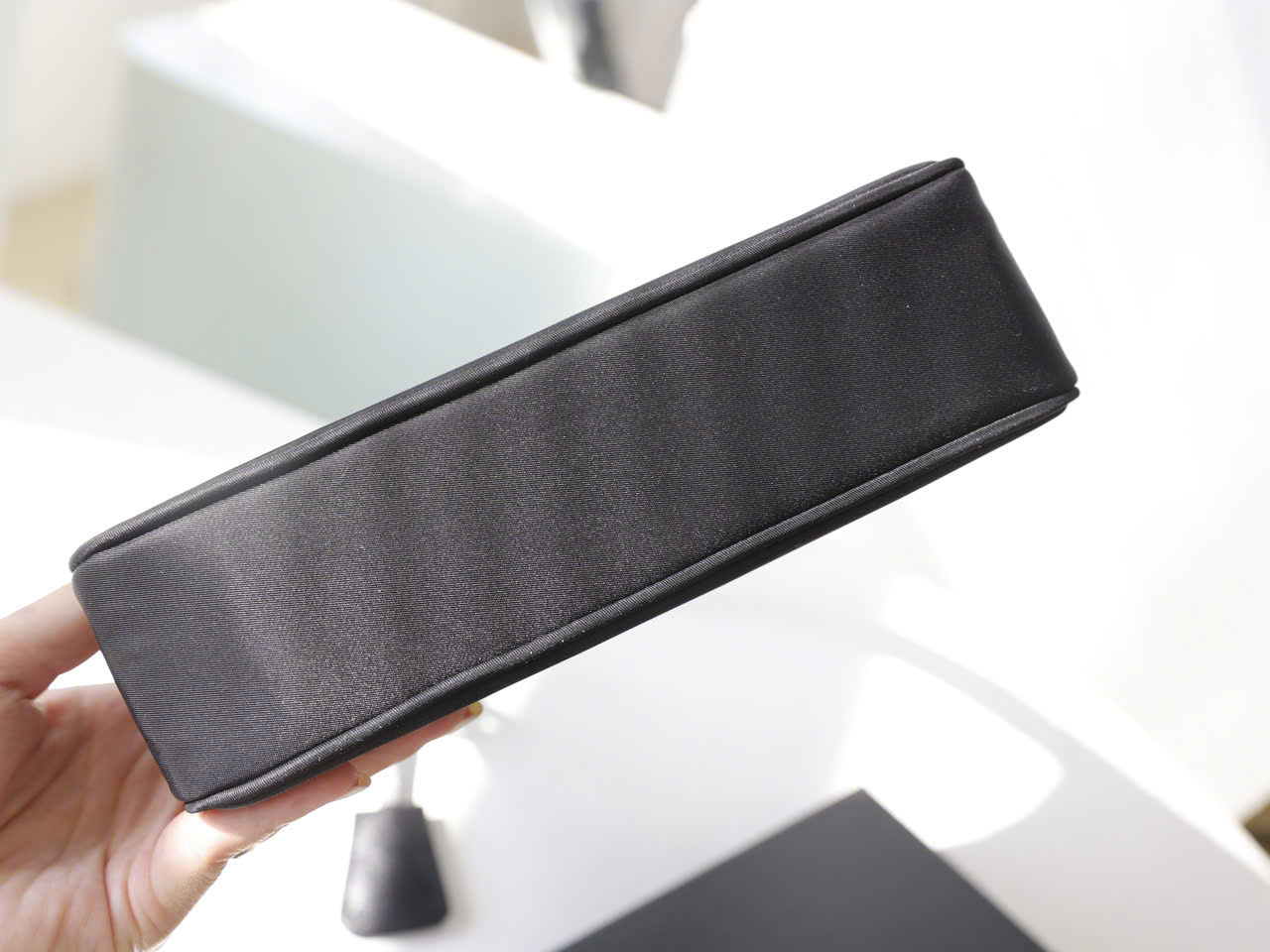 PRADA NYLON HOBO size 23cm scratch-resistant parachute fabric, fabric lining PRADA NYLON HOBO size 23cm scratch-resistant parachute fabric, fabric lining