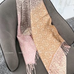 LUXURIOUS PATTERNED WOOL SCARF – MUST HAVE ITEM IN COLD SEASON. Material: High quality, thick wool
