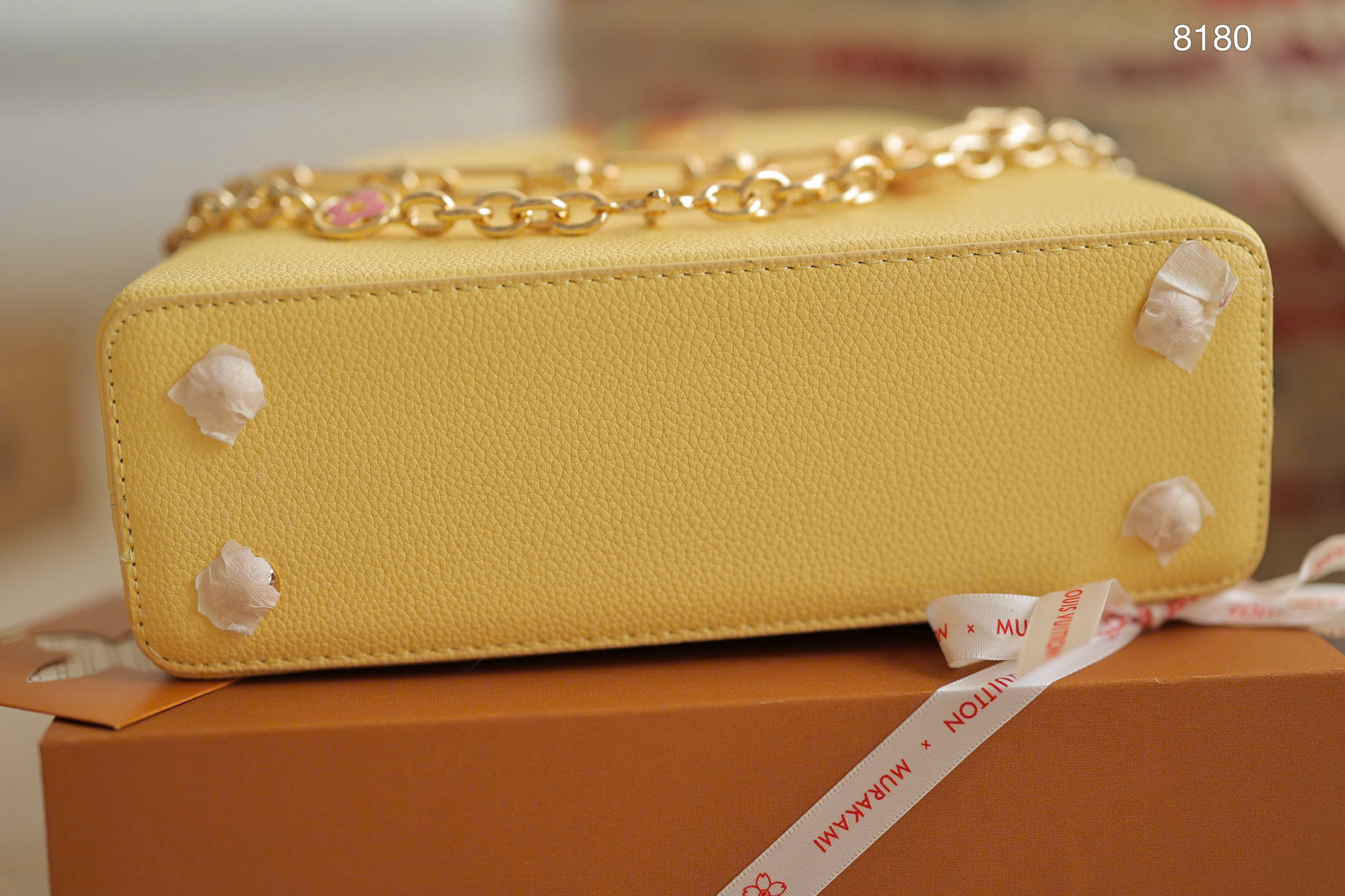 MURAKAMI x CAPU Very beautiful genuine leather version Material: Togo leather size 21 MURAKAMI x CAPU Very beautiful genuine leather version Material: Togo leather size 21