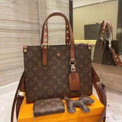 LV SET WITH WALLET AND KEYCHAIN ​​🐶 size 28