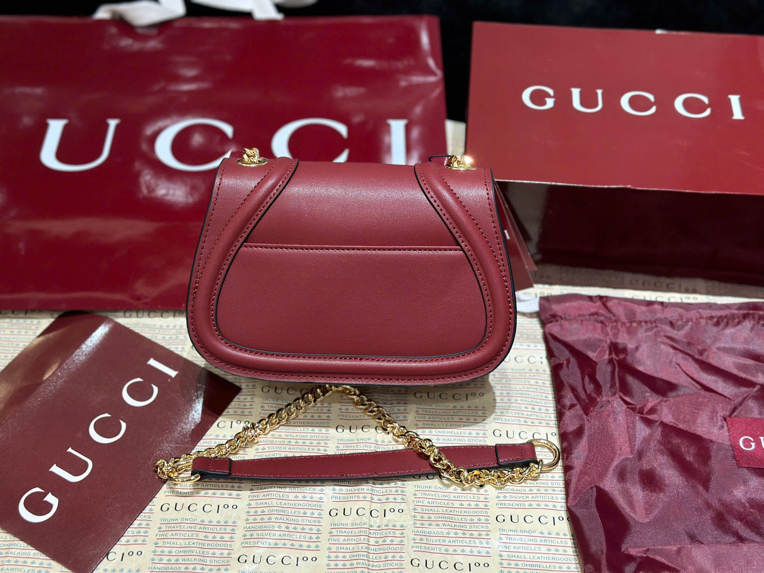 GUCCI BLONDIE MINI ✅ cowhide, manufactured leather size: 21.5 X 14 cm GUCCI BLONDIE MINI ✅ cowhide, manufactured leather size: 21.5 X 14 cm