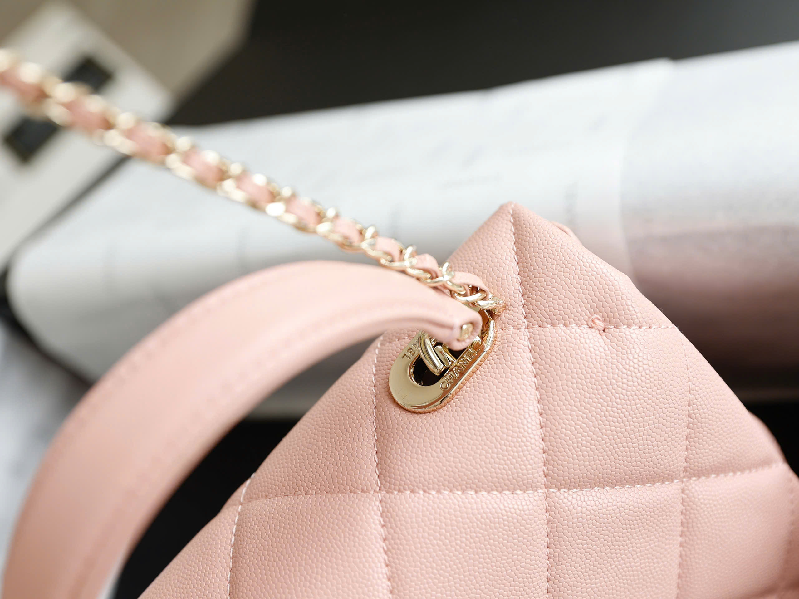 Chanel Trendy Top Handle Caviar material Size: 20cm Chanel Trendy Top Handle Caviar material Size: 20cm