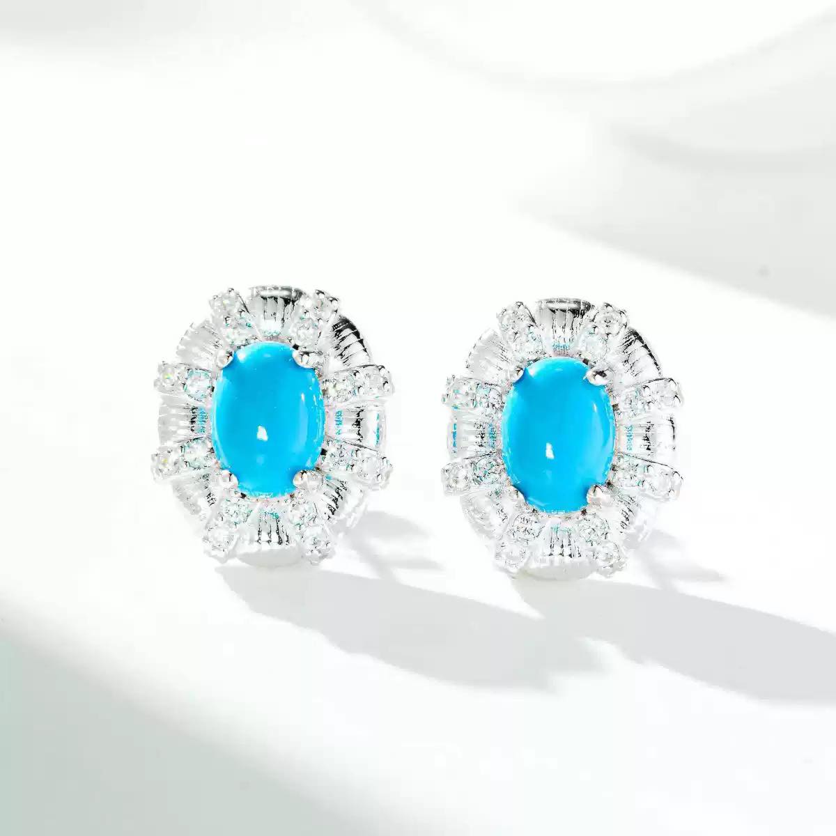 TURQUOISE NECKLACE AND EARRING SET – LUXURIOUS & NOBLE TURQUOISE NECKLACE AND EARRING SET – LUXURIOUS & NOBLE