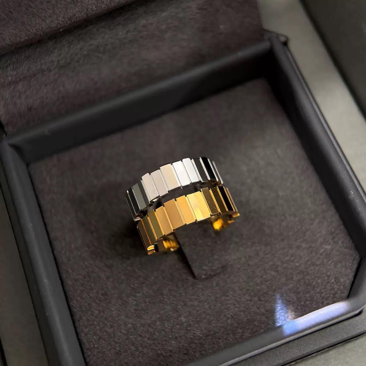 S925 sterling silver handcrafted polished surface irregular cut square Gem series luxury lightweight ring S925 sterling silver handcrafted polished surface irregular cut square Gem series luxury lightweight ring