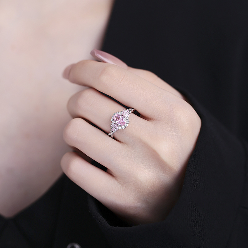 S925 sterling silver, meticulously crafted and exquisite, is perfect for ladies who appreciate subtle elegance. S925 sterling silver, meticulously crafted and exquisite, is perfect for ladies who appreciate subtle elegance.