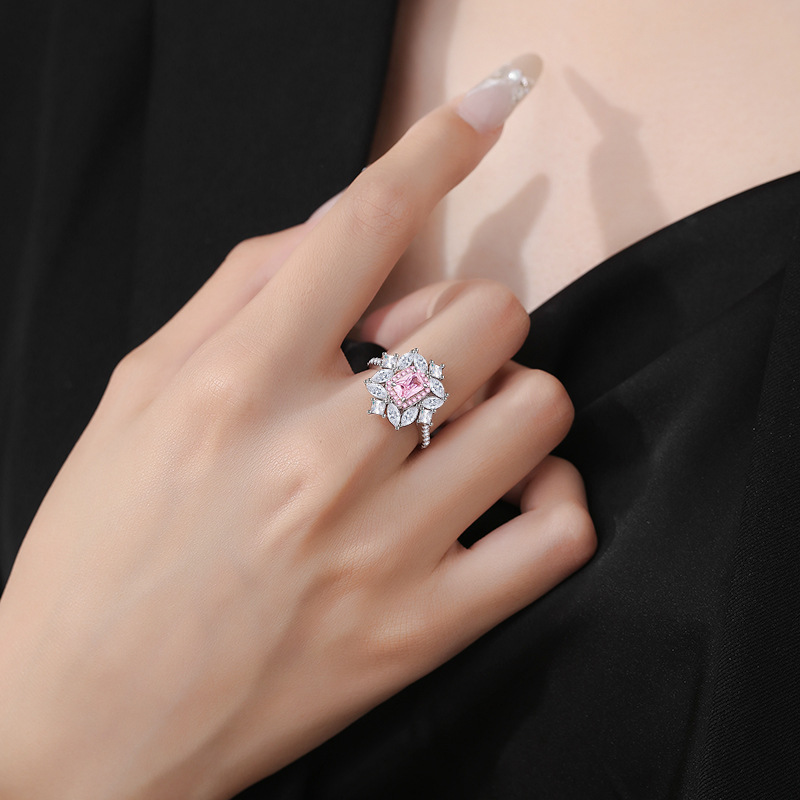 Women's S925 sterling silver ring with rectangular princess design in pink. High-end ring with a simple style. Women's S925 sterling silver ring with rectangular princess design in pink. High-end ring with a simple style.
