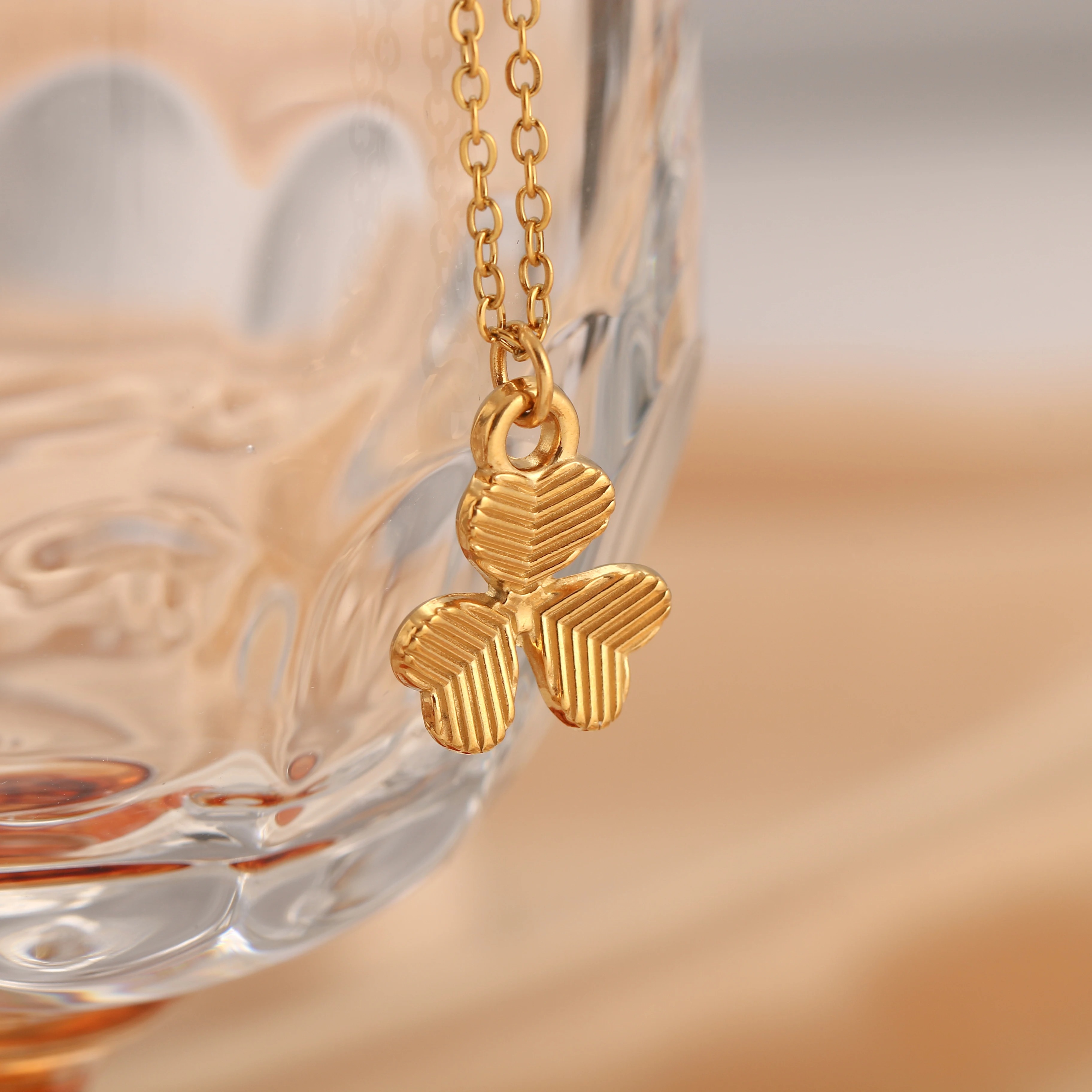 Necklaces For Women 18k Pvd Plated Stainless Steel Butterfly Pendants Necklace 01