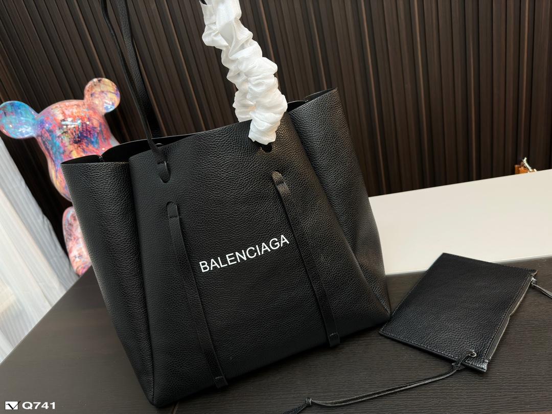 Replica Balenciaga Bag 36x35cm
