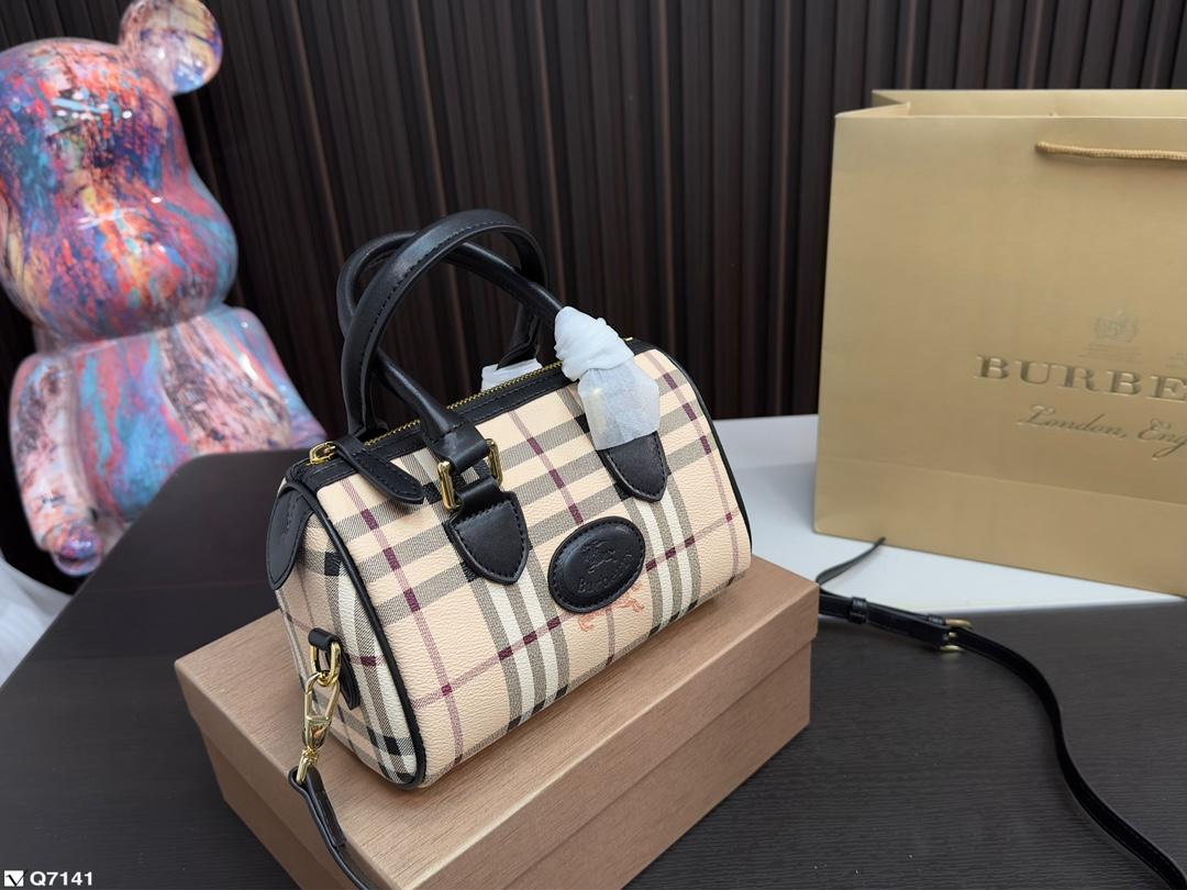 Replica Burberry Bag 20x13cm