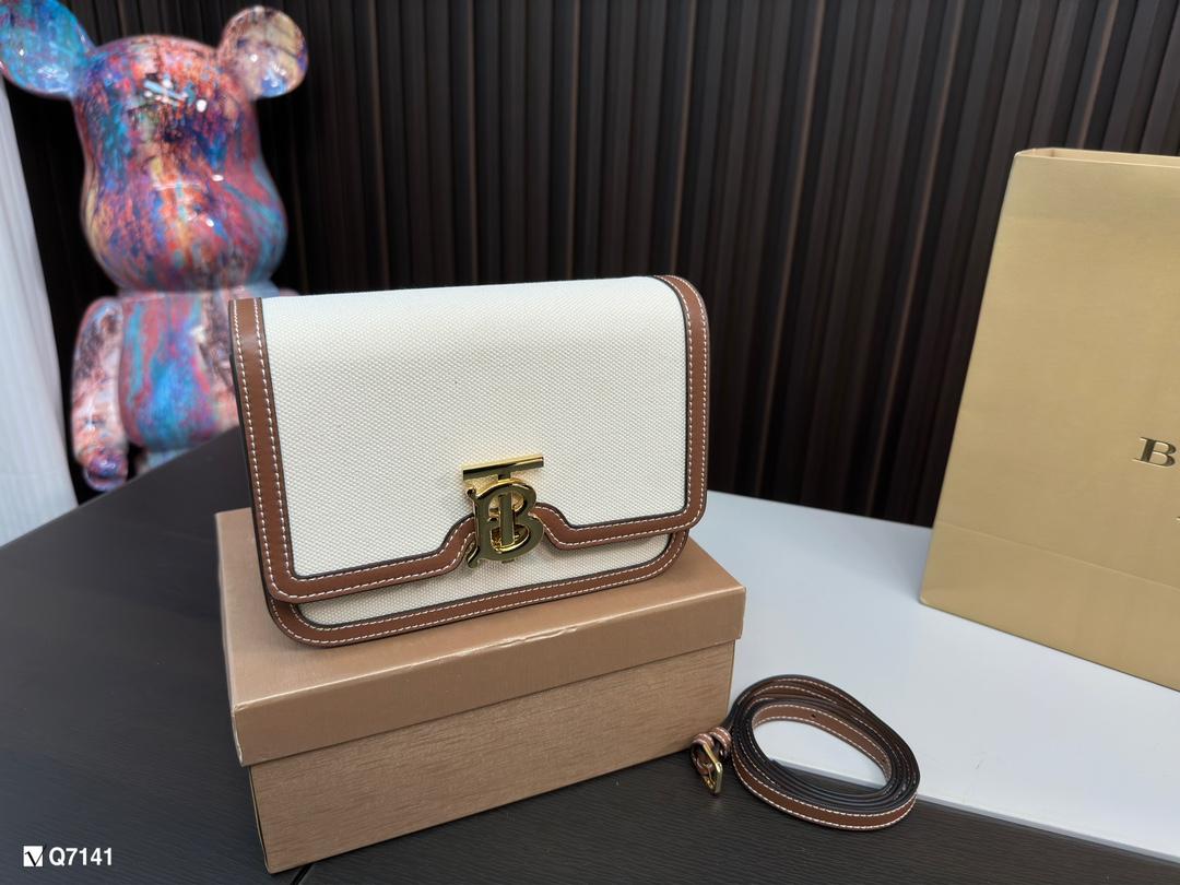 Replica Burberry Bag 21x11cm