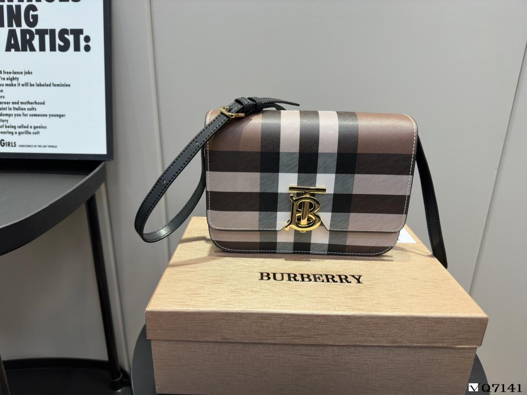 Replica Burberry Bag 21x14cm