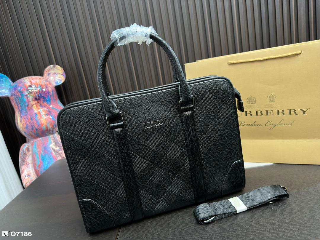 Replica Burberry Bag 37x28cm