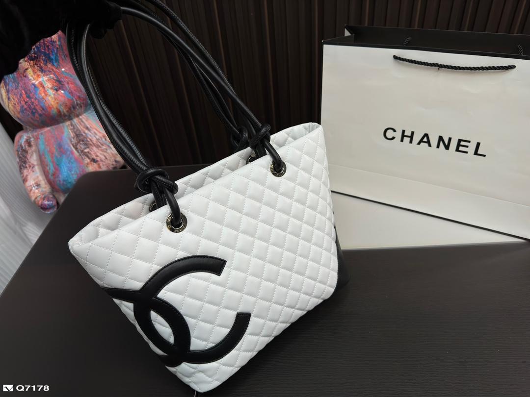 Replica Chanel Bag 28x24cm