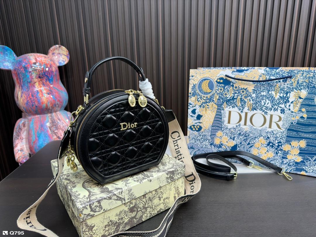 Replica Dior Bag 20x17cm