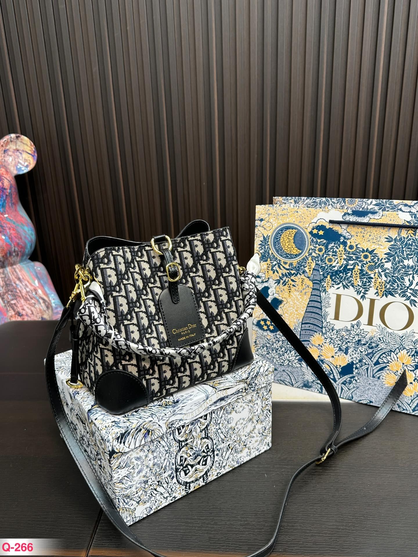 Replica Dior Bag 18x20cm