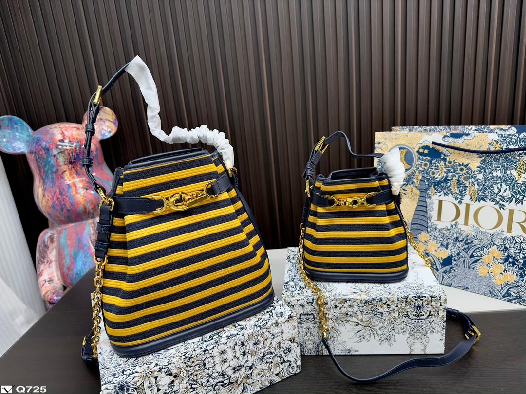 Replica Dior Bag 24x24cm & 17x17cm