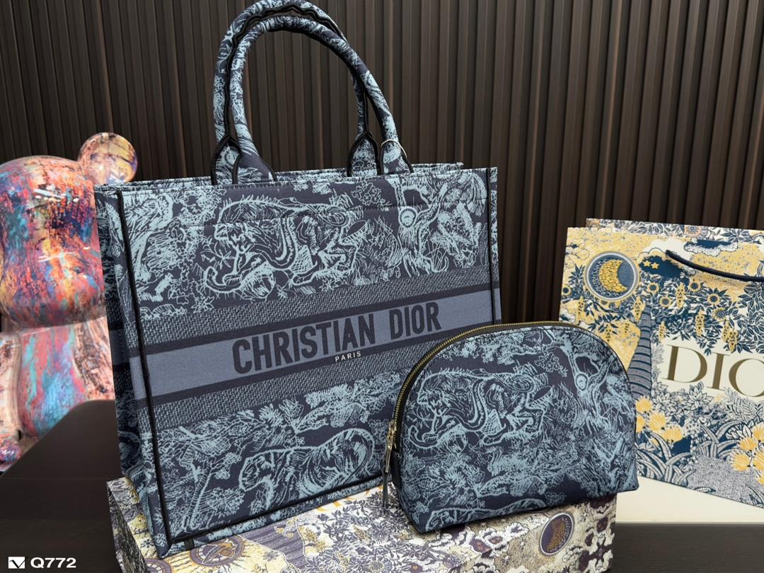 Replica Dior Bag 26x33cm & 39x33cm
