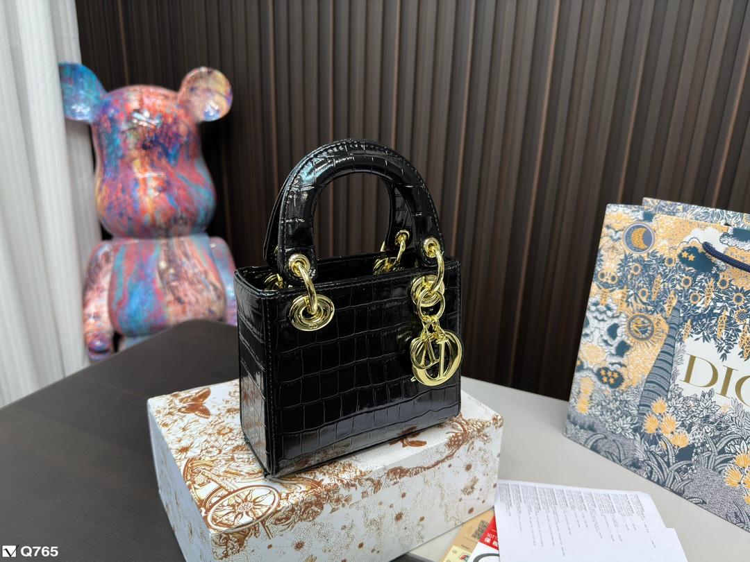 Replica Dior Bag 14x17x7cm