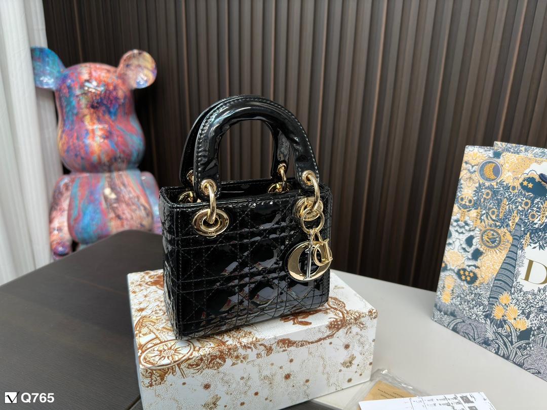 Replica Dior Bag 14x17x7cm