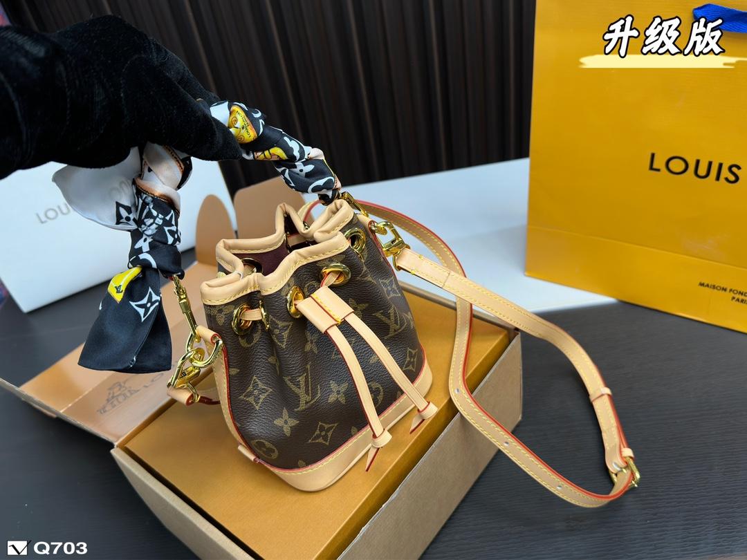 Replica Louis Vuitton Bag 15x13cm