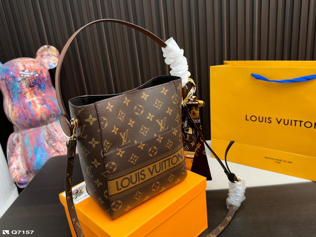 Replica Louis Vuitton Bag 22x18cm
