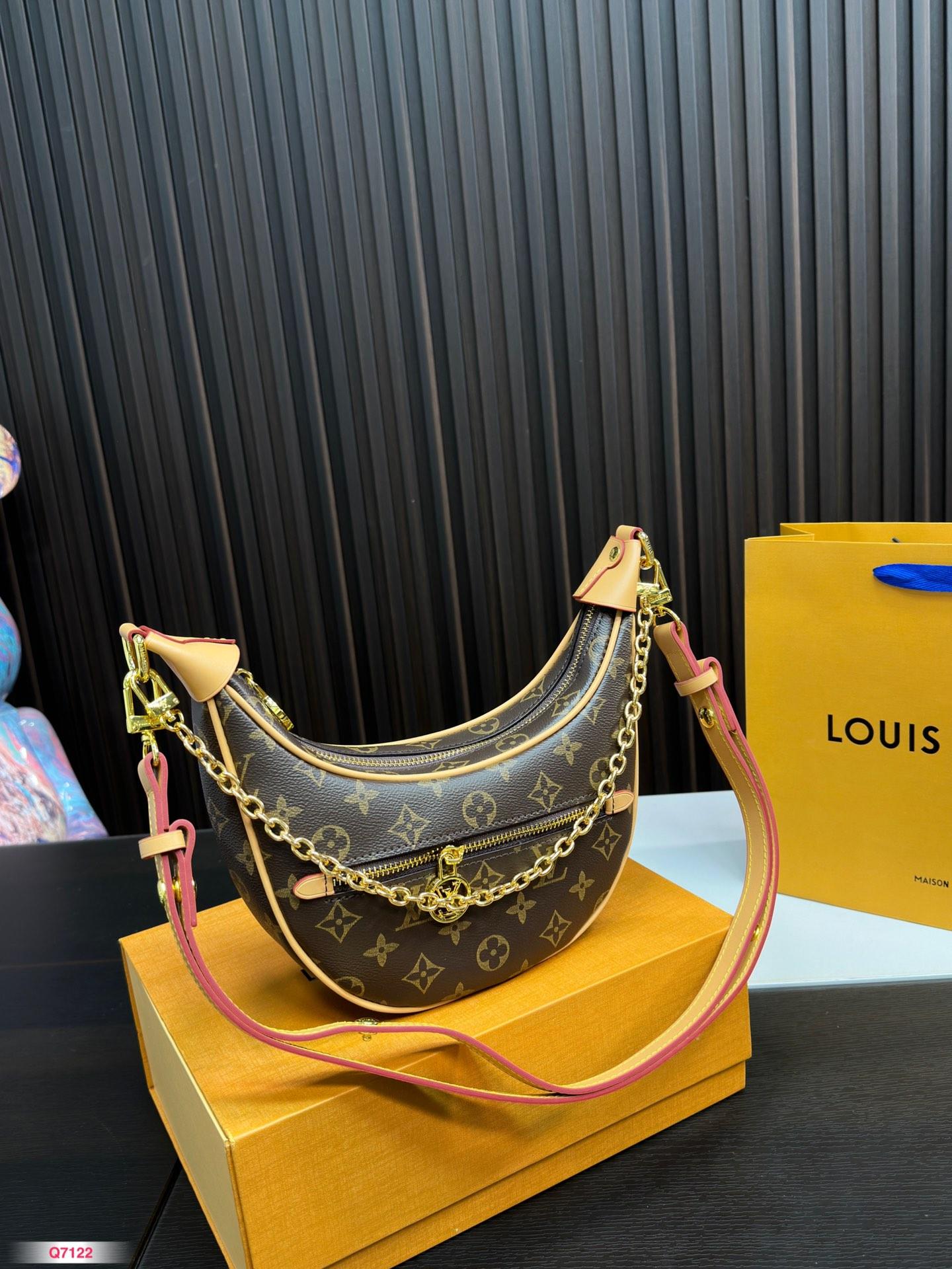Replica Louis Vuitton Bag 12x22cm