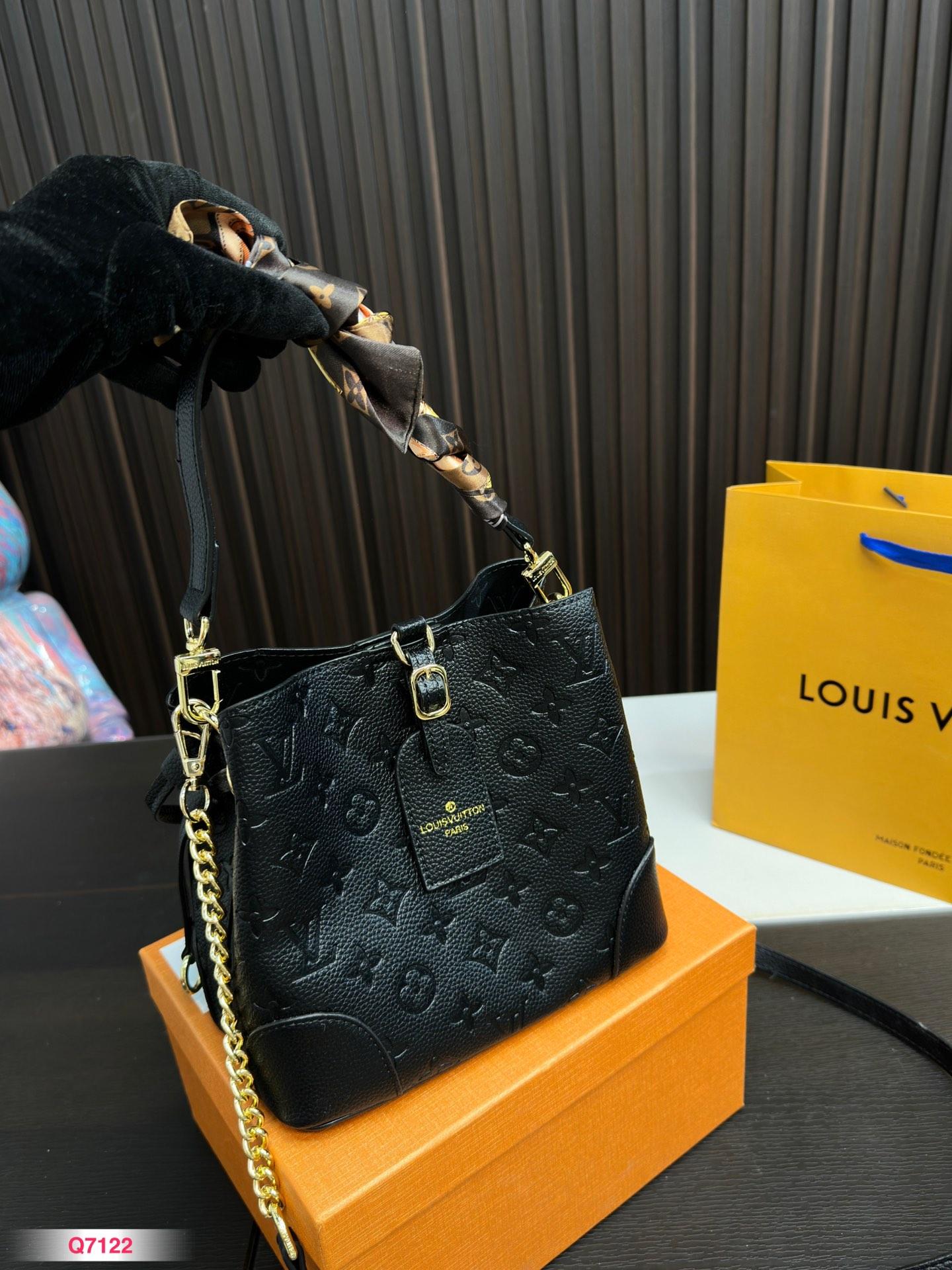 Replica Louis Vuitton Bag 19x20cm