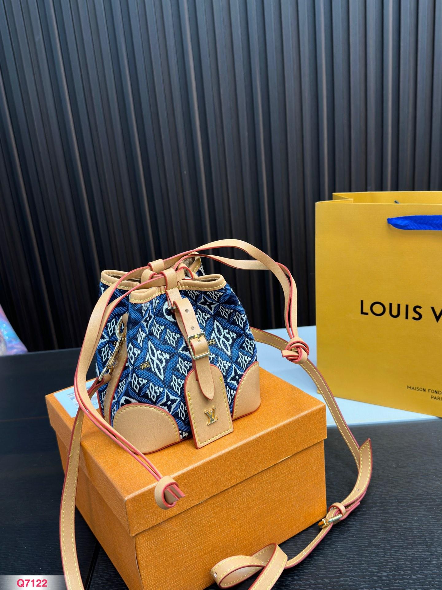 Replica Louis Vuitton Bag 13x14cm