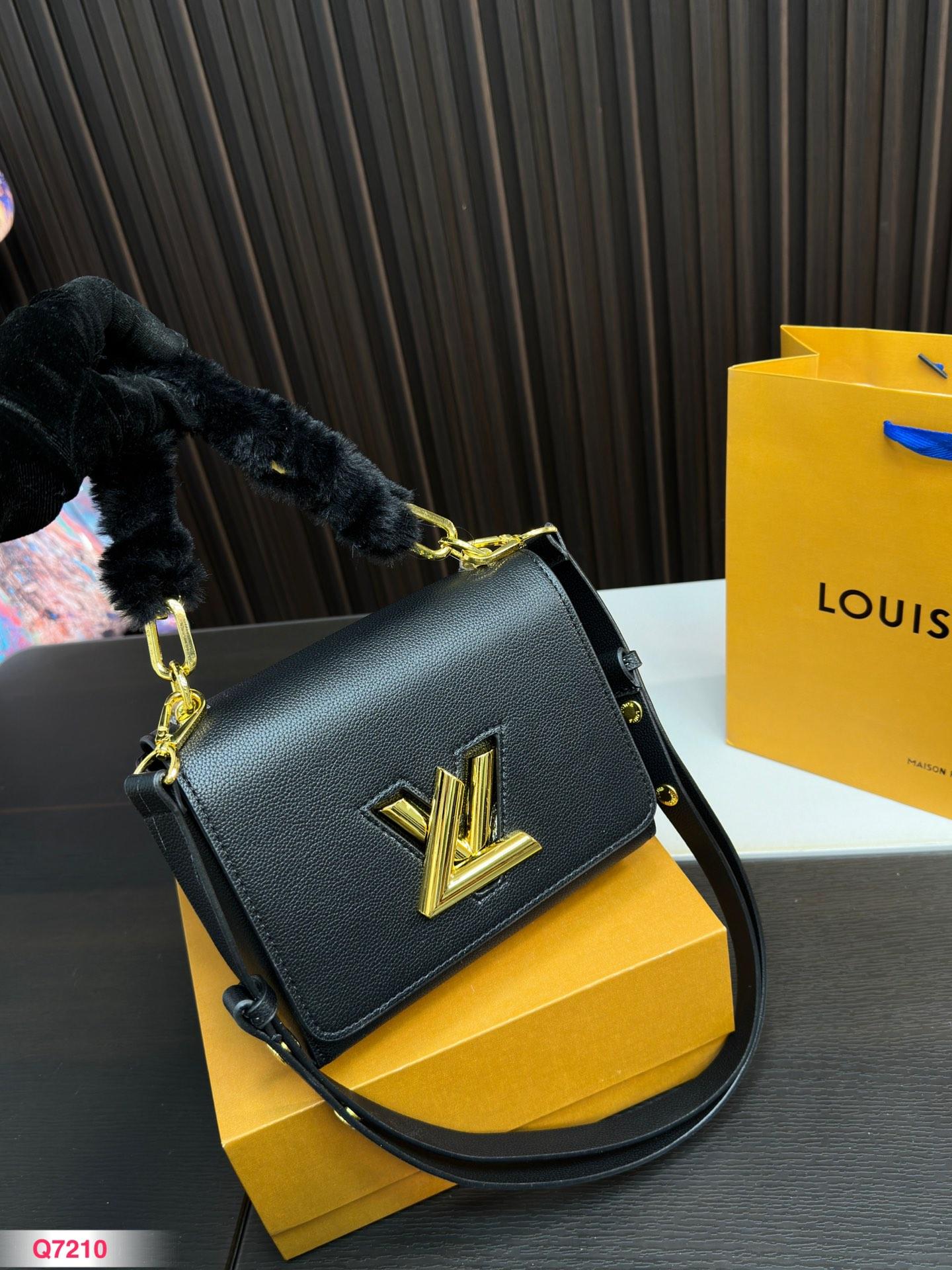 Replica Louis Vuitton Bag 19x15cm