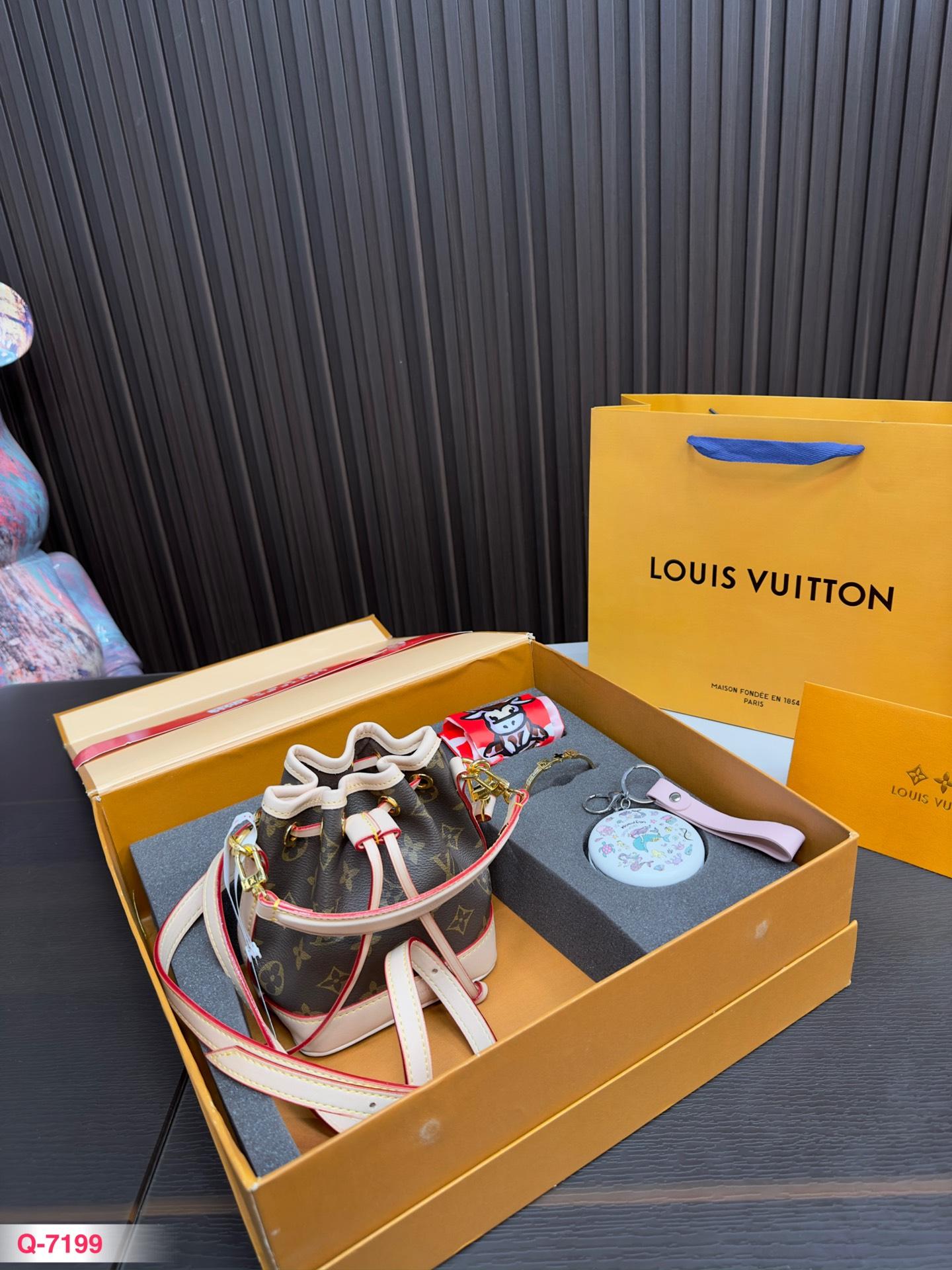 Replica Louis Vuitton Bag Set 13x16cm
