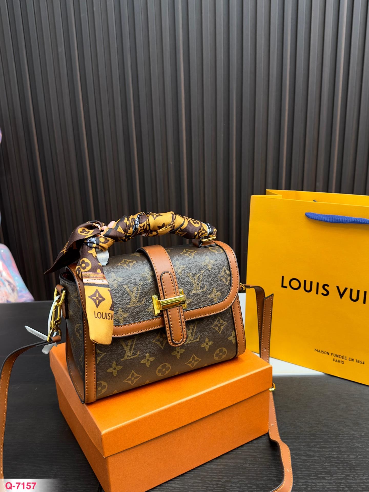 Replica Louis Vuitton Bag 20x15cm