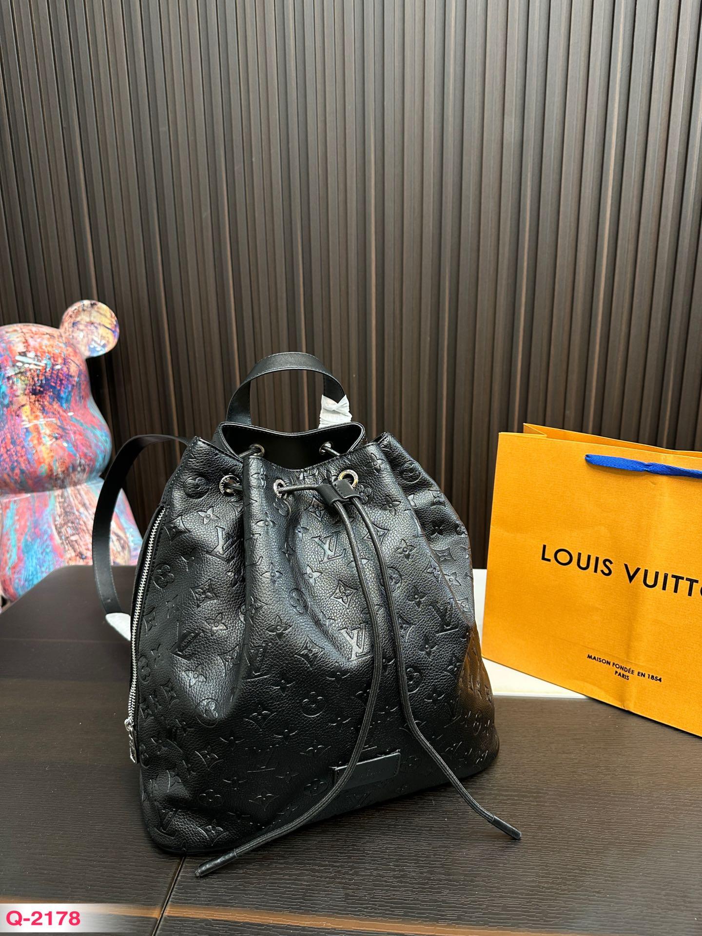 Replica Louis Vuitton Bag 32x32cm