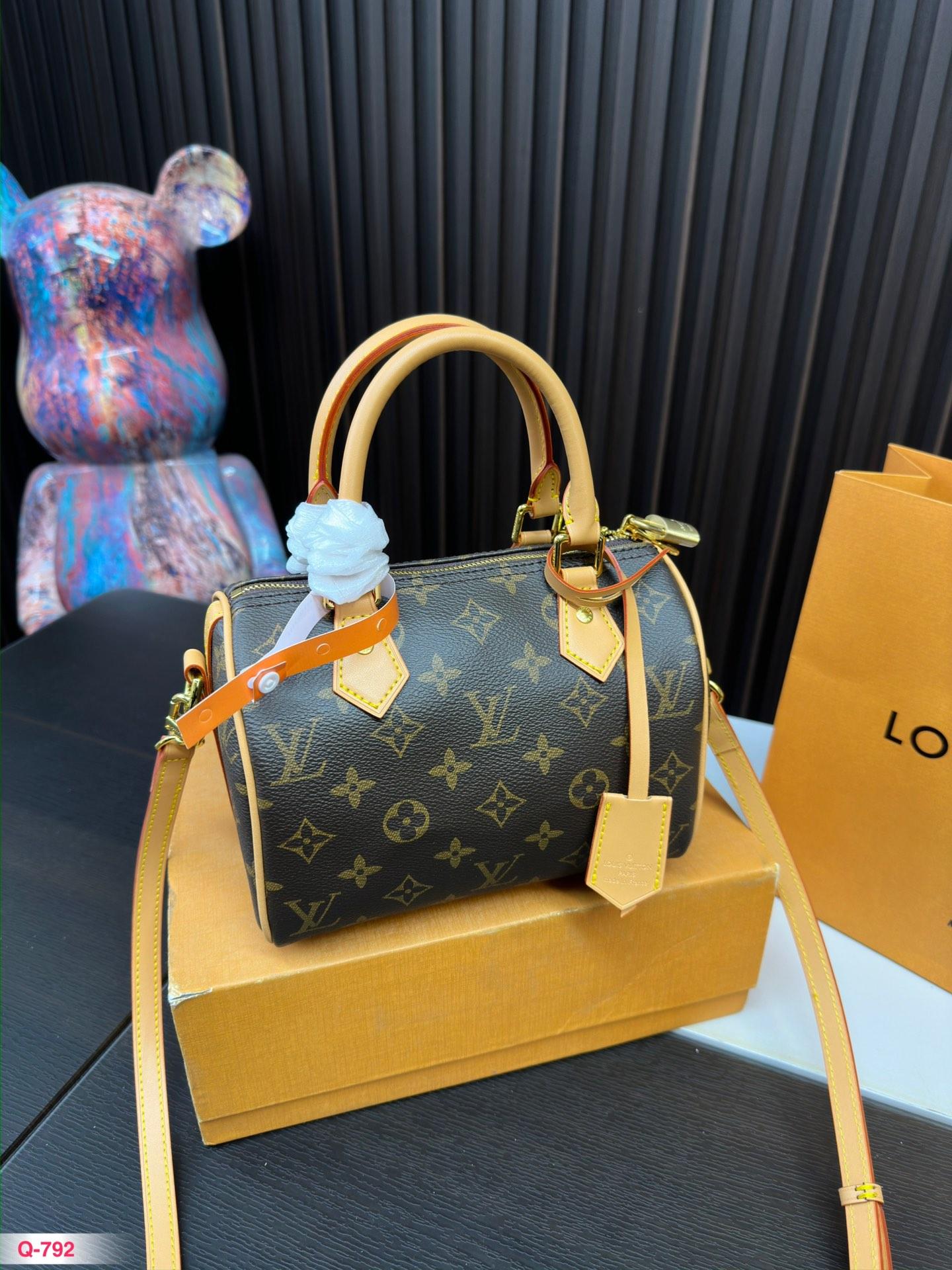 Replica Louis Vuitton Bag 15x20cm