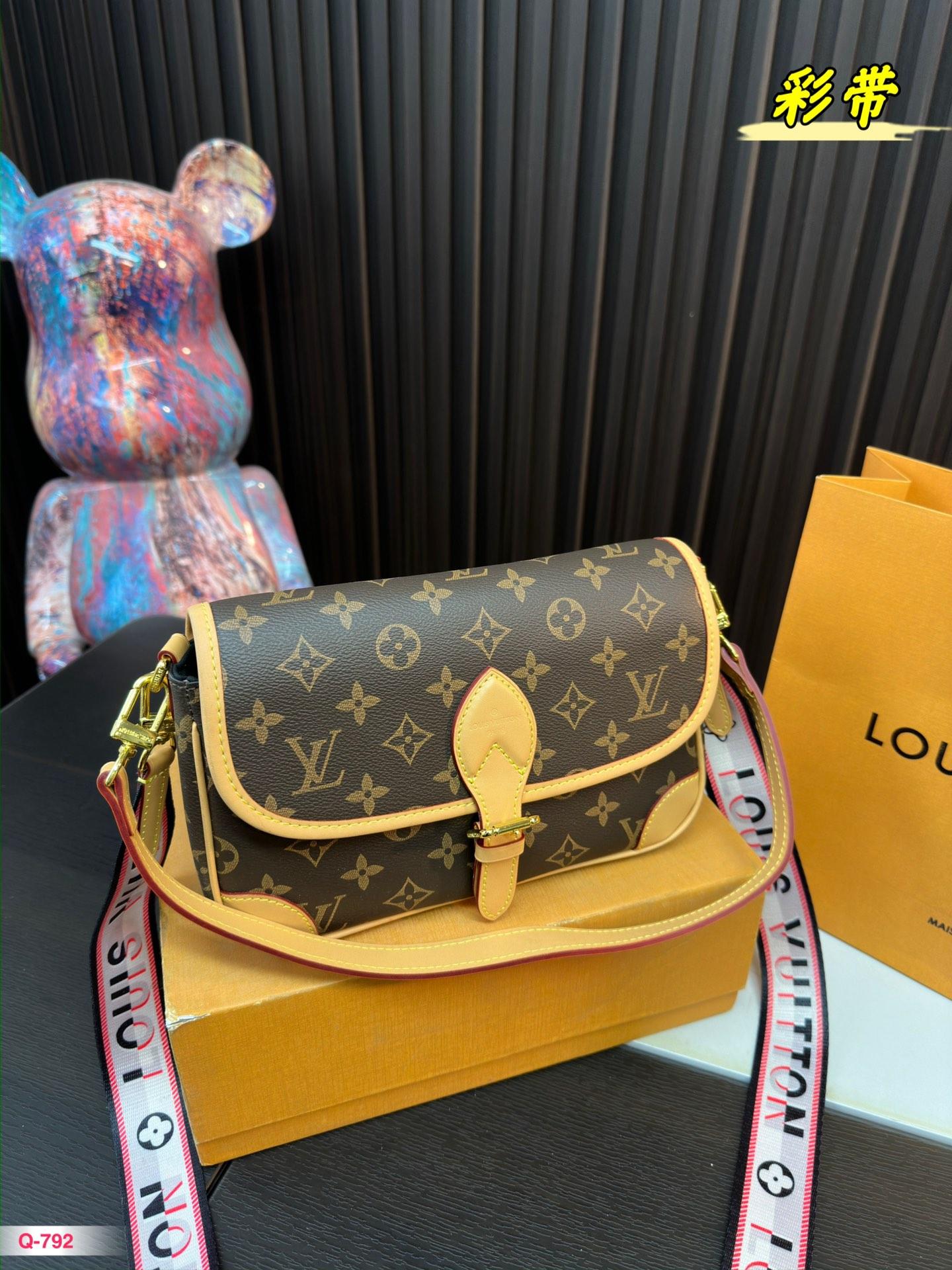 Replica Louis Vuitton Bag 14x24cm